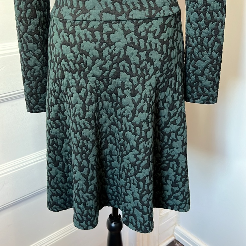 H & M DRESS - Picture 7 of 11